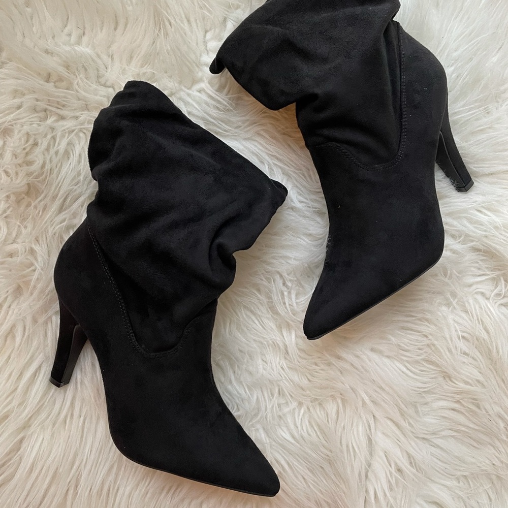 Black Slouchy Pointed Toe Faux Suede Boots - Picture 15 of 15